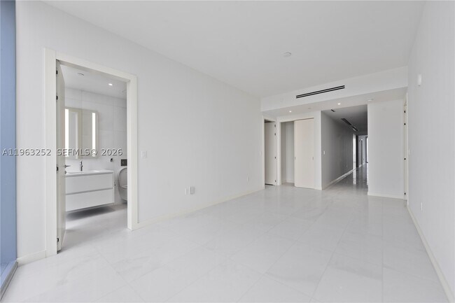 Building Photo - 300 Biscayne Blvd