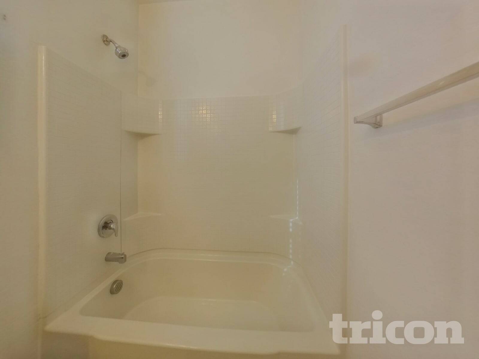 Building Photo - 2638 E Danbury Rd