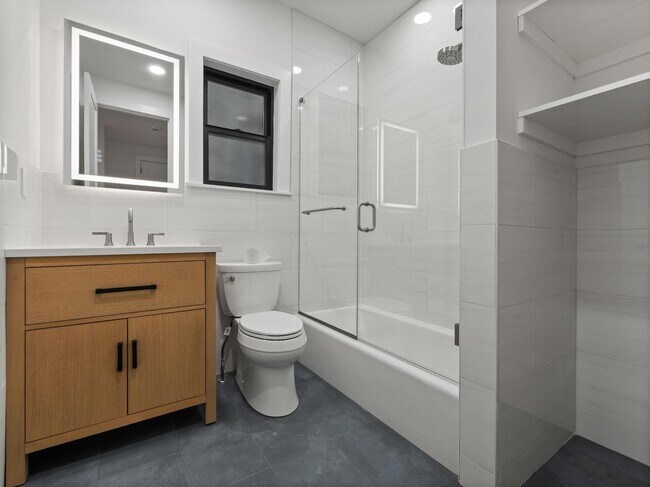 Building Photo - 858 W SIDE Ave