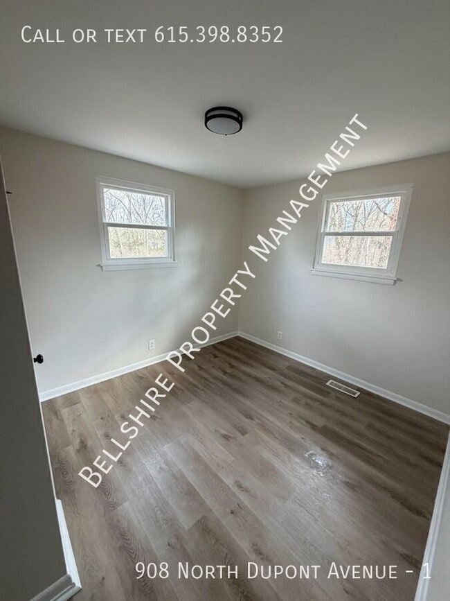 Building Photo - 908 N Dupont Ave