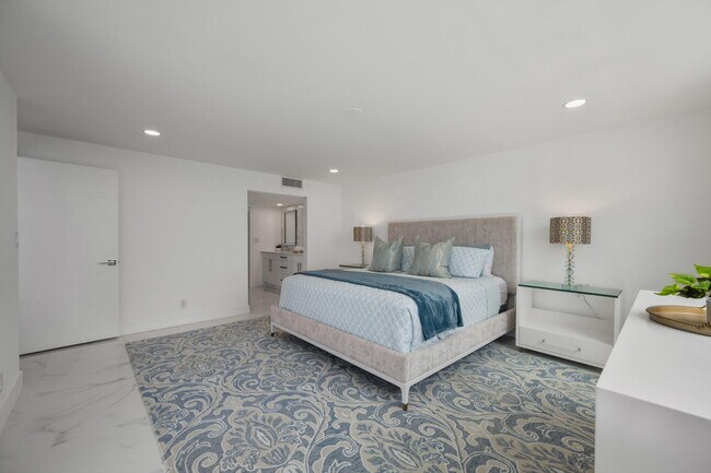 Building Photo - 900 Ocean Dr