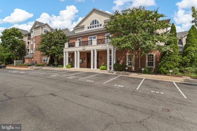 Building Photo - 12945 Centre Park Cir