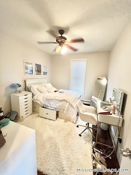 Building Photo - 717 Parker St