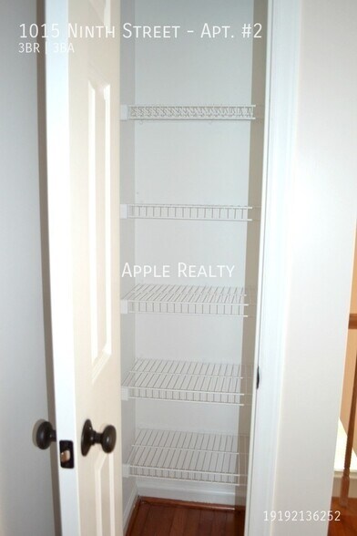 Building Photo - 1015 Ninth Street-Apt. #2