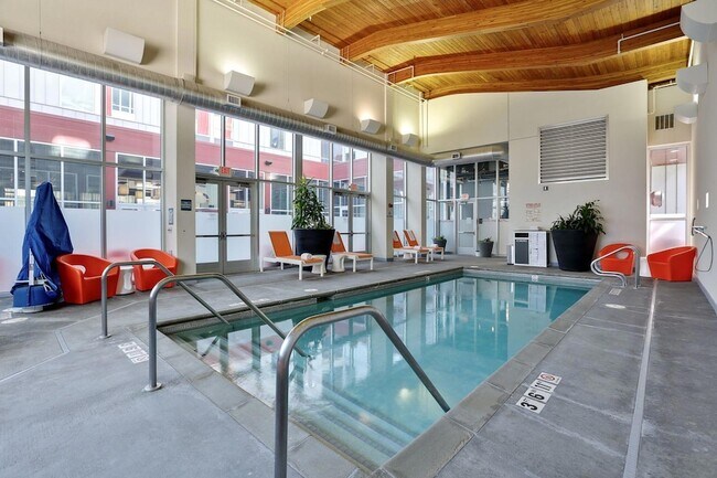 Building Photo - 901 S 2nd St