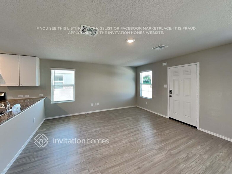 Building Photo - 4210 Southton Lk
