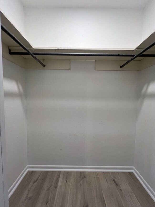 Building Photo - UPDATED HOME IN FLOUR BLUFF - OFFERING GRE...