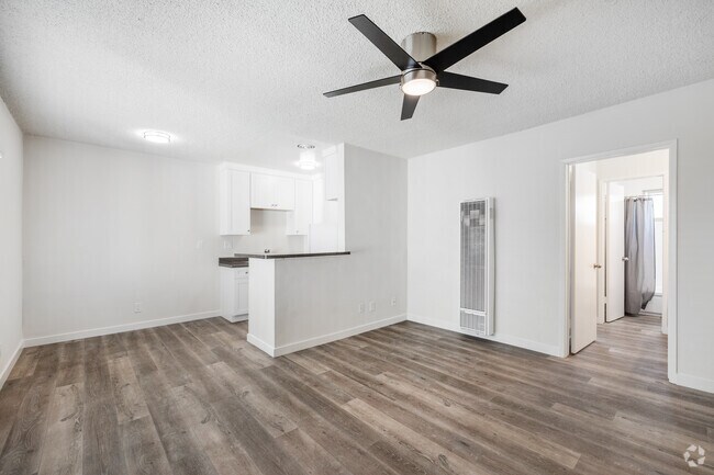 1BR, 1BA - 600SF - Living Room - 12915 Venice Blvd
