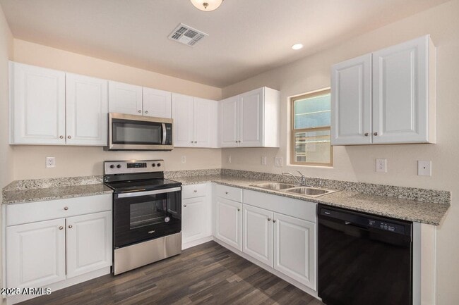 Building Photo - 8500 W Coronado Dr