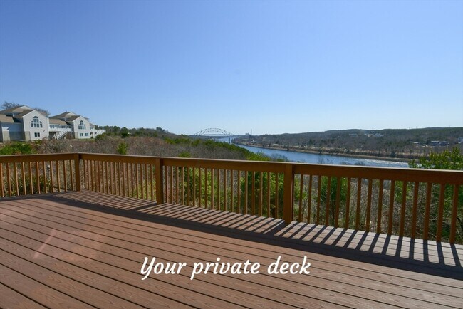 Building Photo - 4 Bittersweet Ln