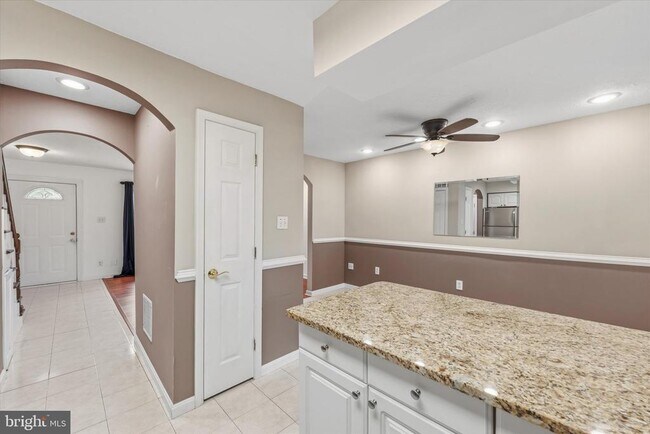 Building Photo - 129 N Duke Dr