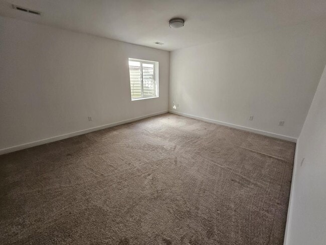 Building Photo - 73 Medal Way