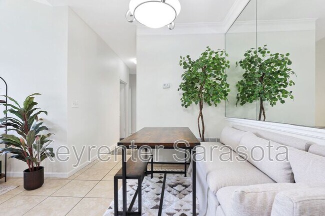 Building Photo - 4802 51st St W