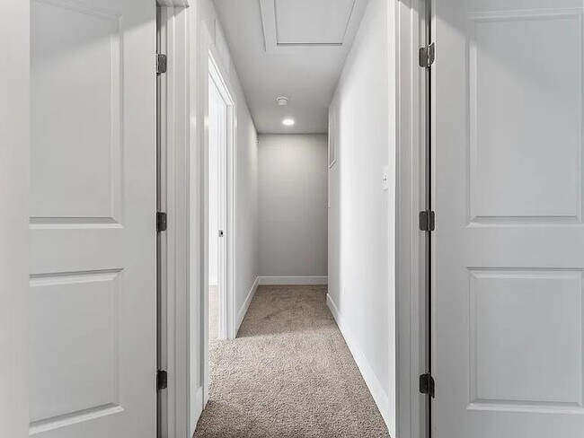 Building Photo - 3029 Howell Aly