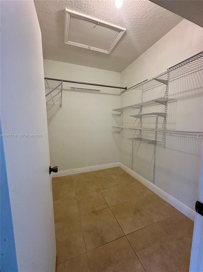 Building Photo - 15246 SW 30th Terrace