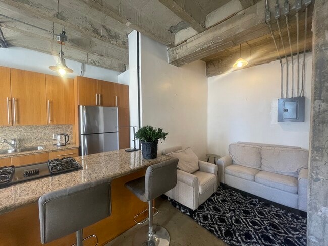 Building Photo - 455 E Ocean Blvd