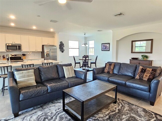Building Photo - 10825 Tarflower Dr