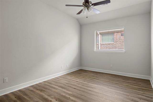 Building Photo - 2111 Clearwater Way