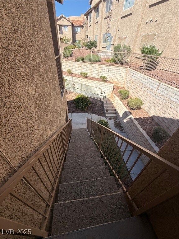 Building Photo - 2110 Los Feliz St