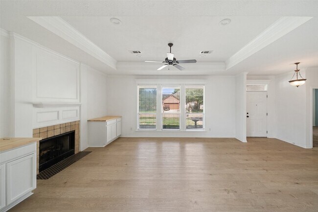 Building Photo - 8426 Alison Ave