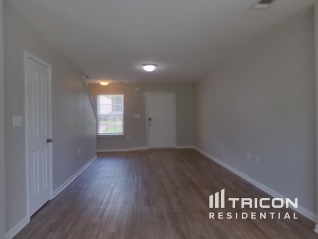Building Photo - 5504 Graypark Dr