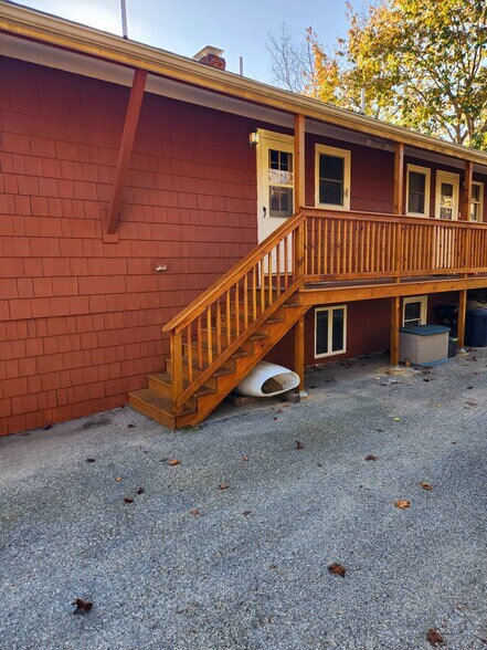 Building Photo - 269 E Main St