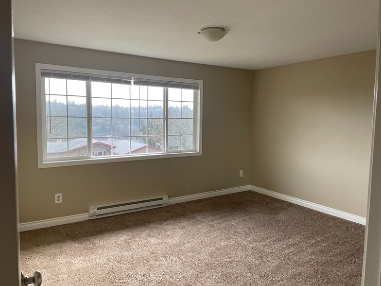 Master Bed - 4360 Imperial Dr