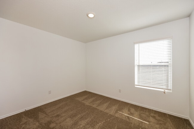 Building Photo - 8182 Nube Medina