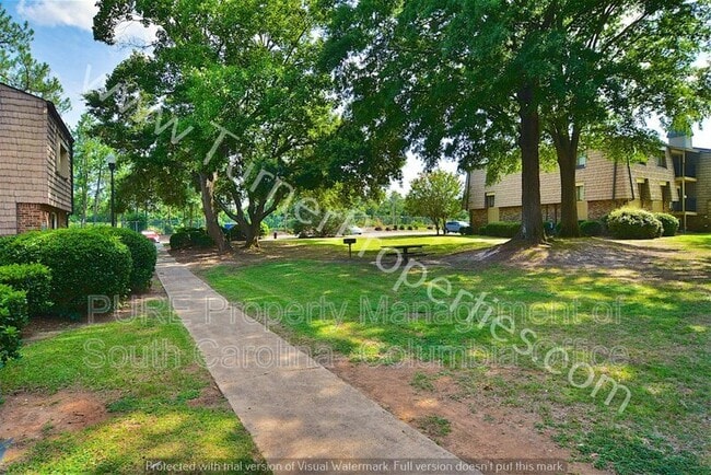 Building Photo - 411 Old Manor Rd