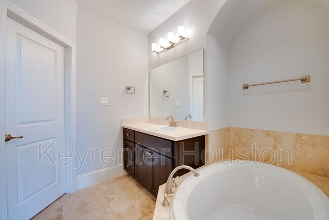 Building Photo - 4203 Feagan St