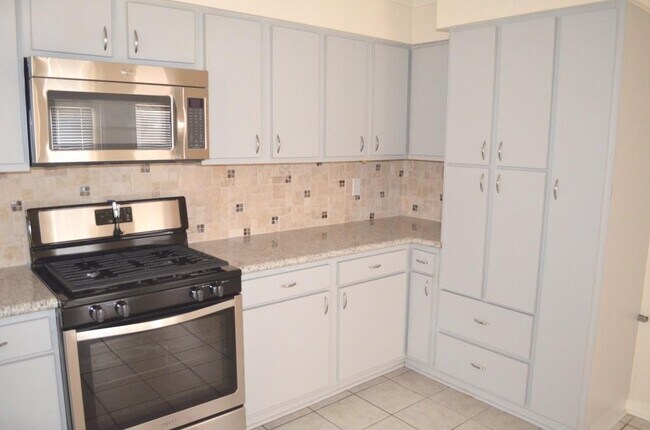 Building Photo - 2439 Colton Hollow Dr