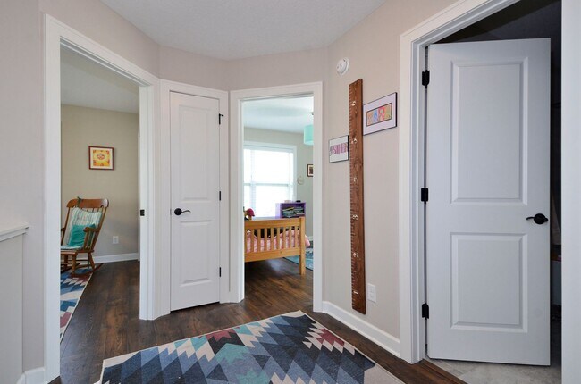 Building Photo - Beautiful 4-Bed 3-Bath Home in Minneapolis - Available 9/10!