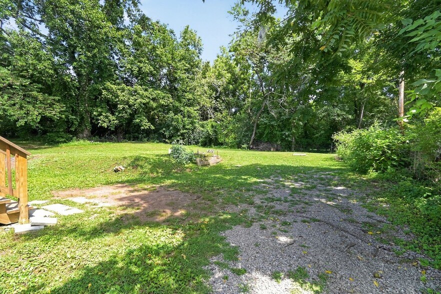 Building Photo - 176 Robertsville Rd