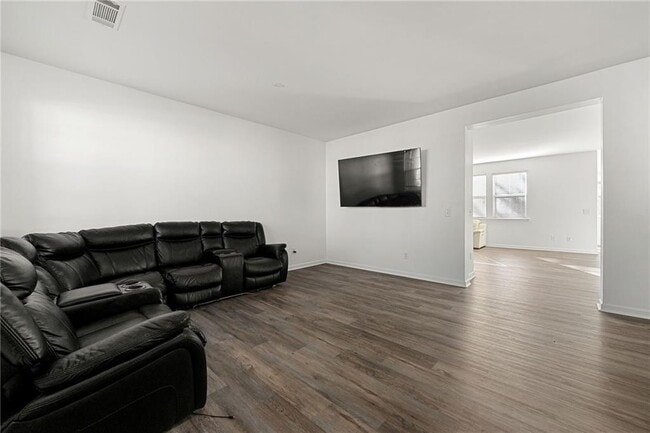 Building Photo - 1183 Lanier Springs Dr NE