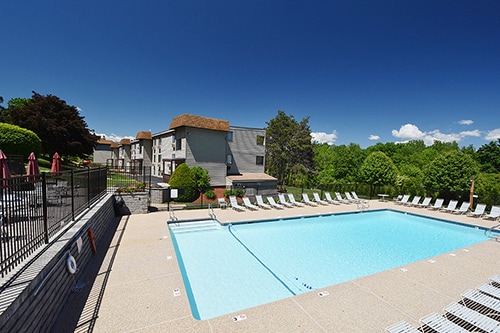 Building Photo - 107 Treetop Cir