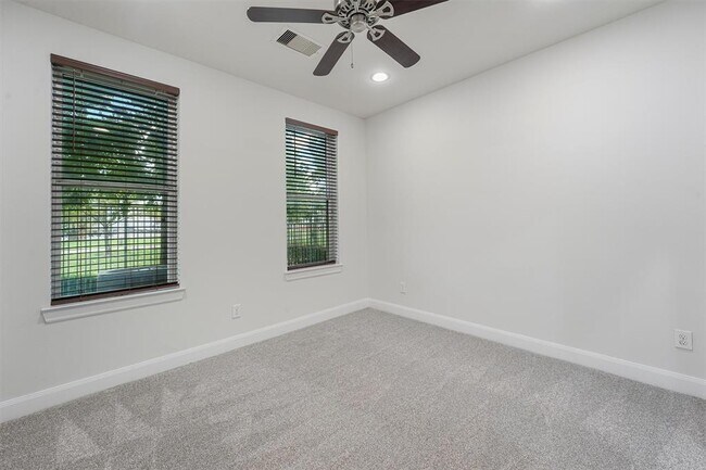 Building Photo - 3141 Leeland St