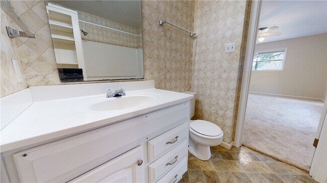 Building Photo - 1207 Lawyer St