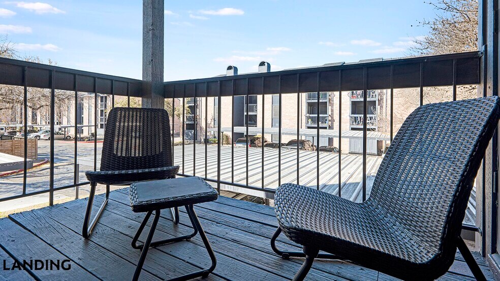 Building Photo - 1071 Clayton Ln