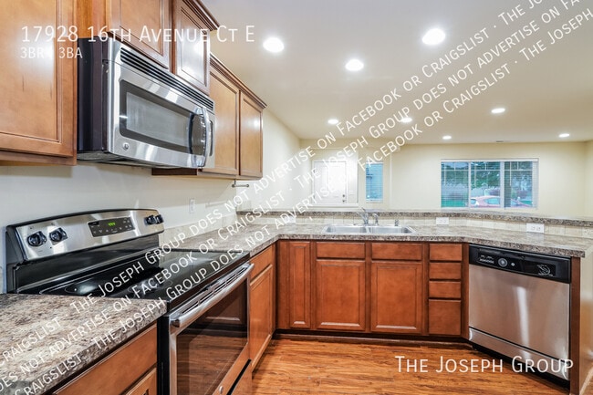 Building Photo - 17928 16th Ave Ct E