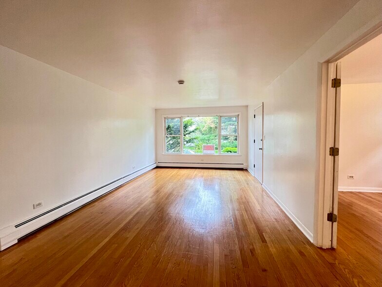 Primary Photo - 4848 W Warner Ave