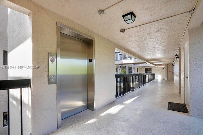 Building Photo - 605 Ives Dairy Rd