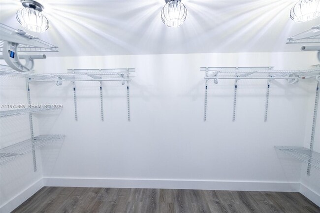 Building Photo - 3401 SW 17th St