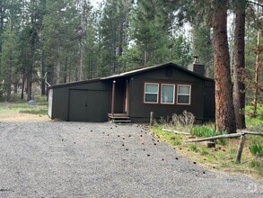 Building Photo - Cozy Cabin Close to Sunriver