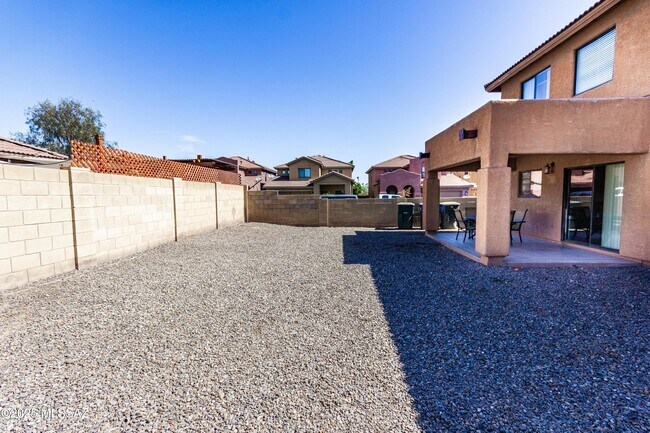 Building Photo - 4830 S VALLECANO Dr