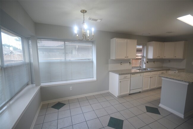 Building Photo - 1622 Regal Blue Ct