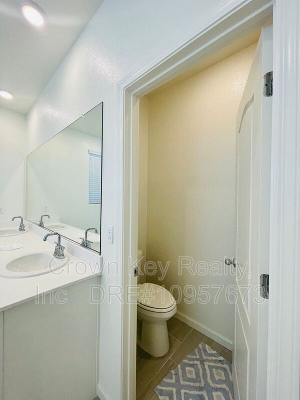 Building Photo - 6425 Dan Havicus Dr