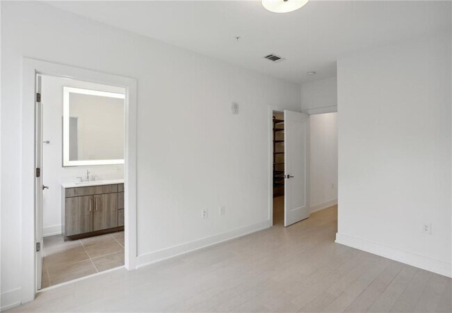 Building Photo - 775 Juniper St NE