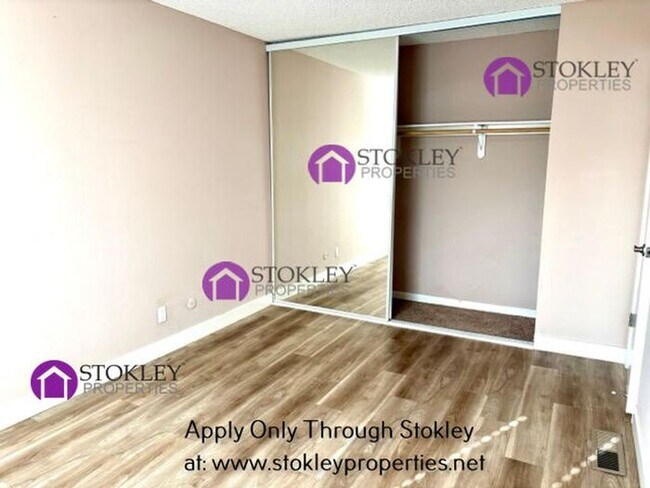 Building Photo - 1354 Tree Garden Pl