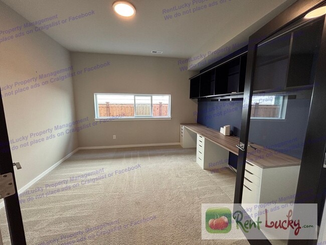 Building Photo - 2812 162nd Ave Ct E