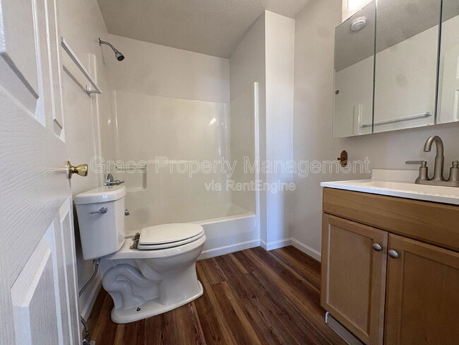 Building Photo - 310 S 2nd Ave